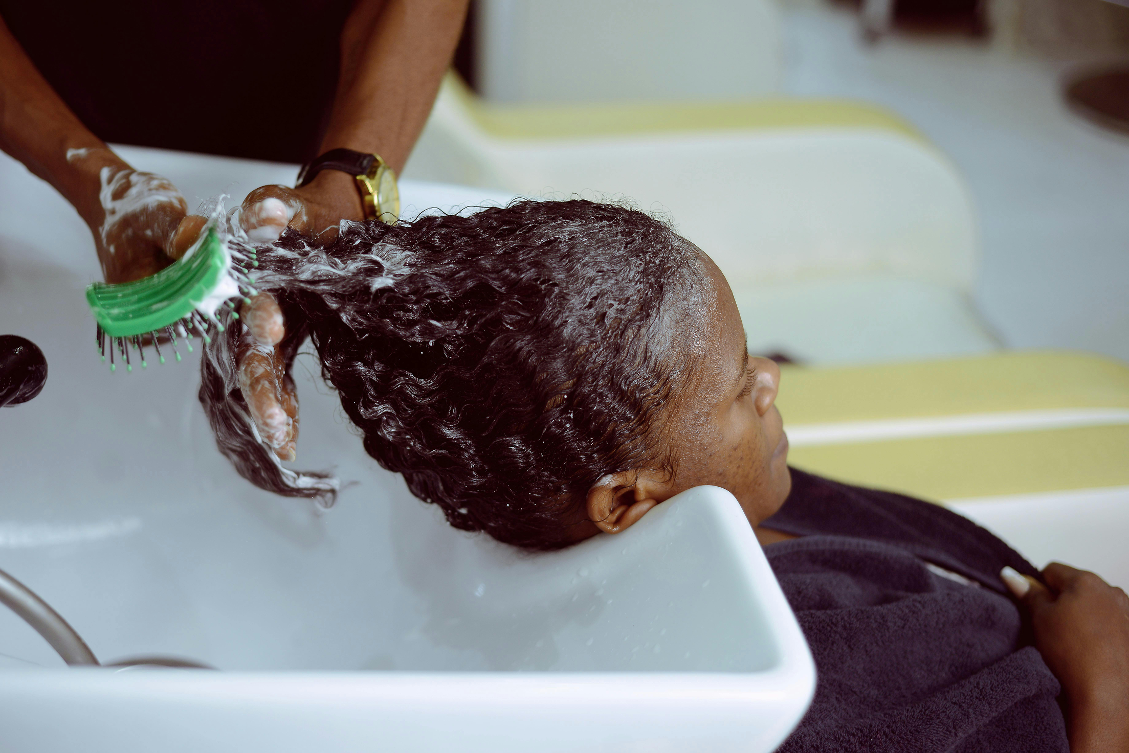 An Easy Wash Day Routine for Kids With Afro, Coily & Kinky Hair